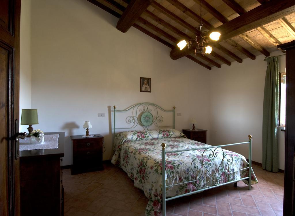 Casa Il Ponte Apartamento Chianni Quarto foto
